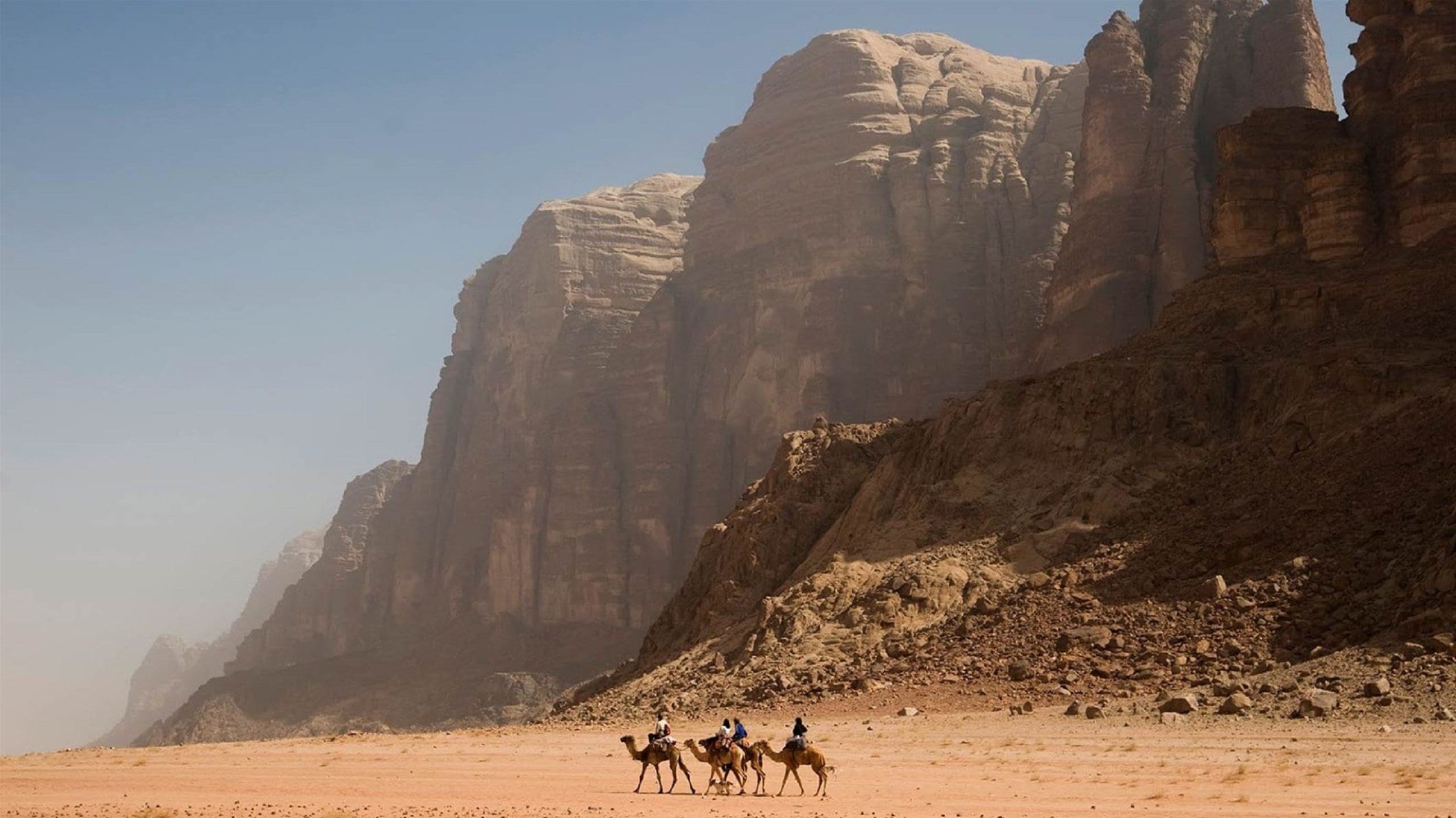 Wadi-Rum-taxidi-iordania-xeimvna