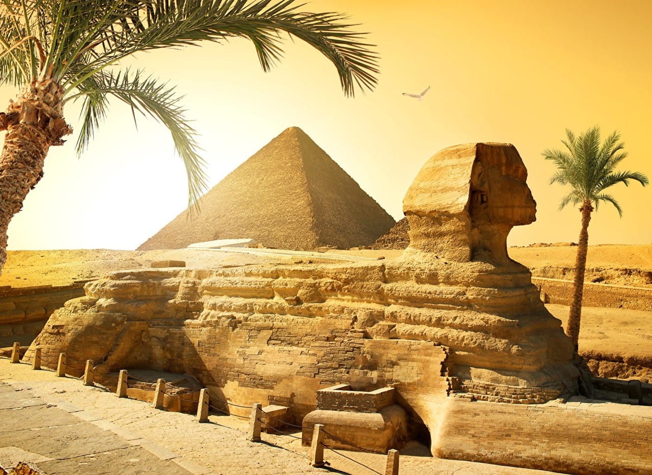 taxidi-aigypto-erhmo-pyramides